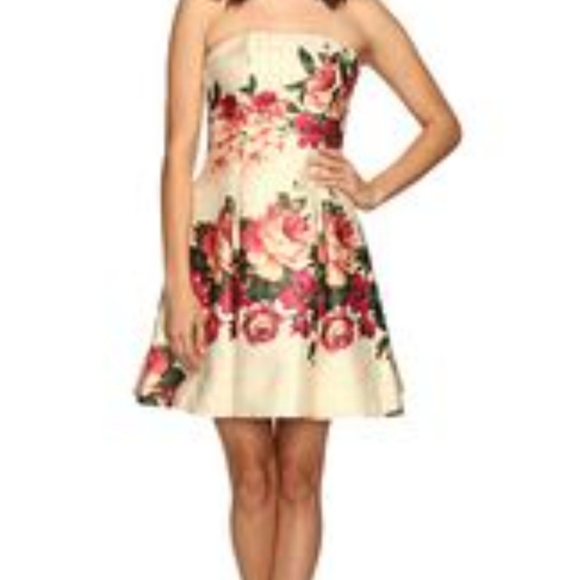 NWOT RSVP STRAPLESS METALLIC GOLD FITnFLARE 50s STYLE UNIQUE PROM DRESS - Picture 2 of 10